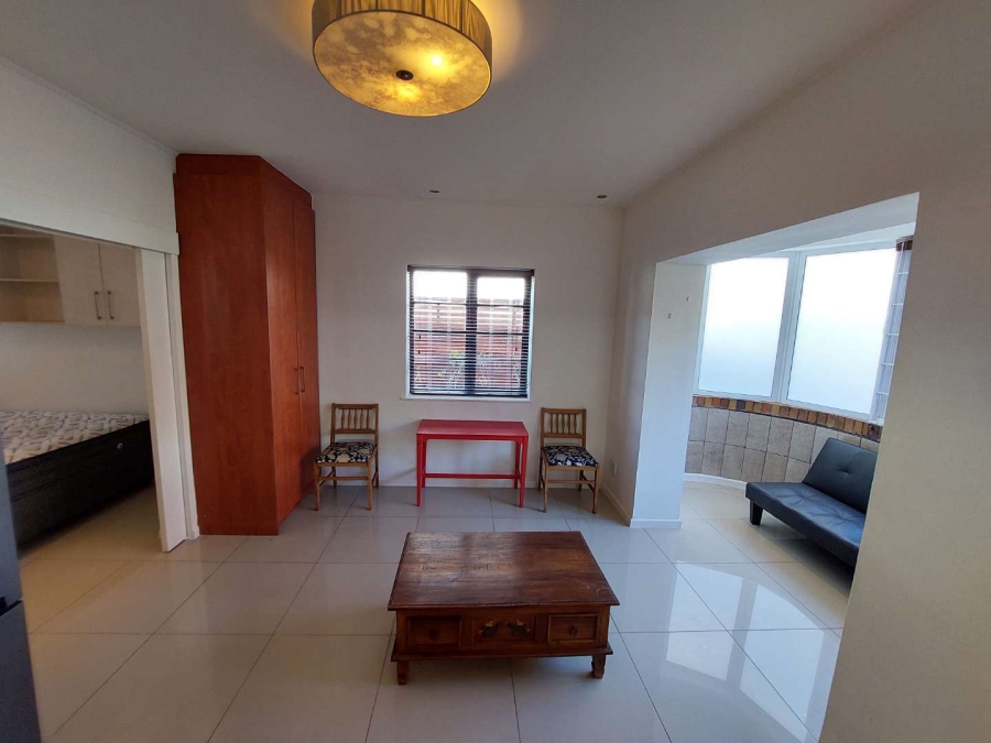 To Let 1 Bedroom Property for Rent in Oranjezicht Western Cape